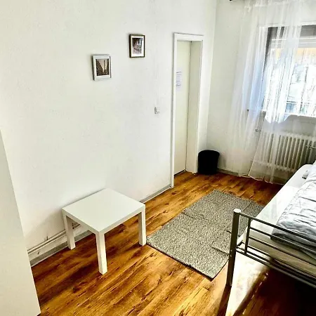 Hostel10 - In * Hockenheim