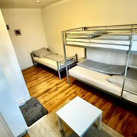 Hostel10 - In Guest house *